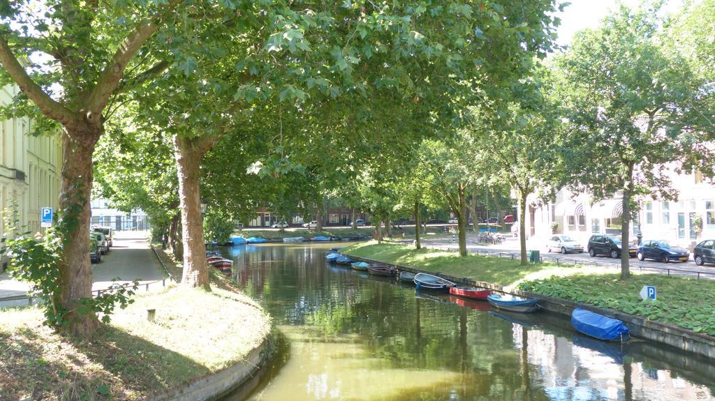 Couette-café Aan De Singel Van Utrecht